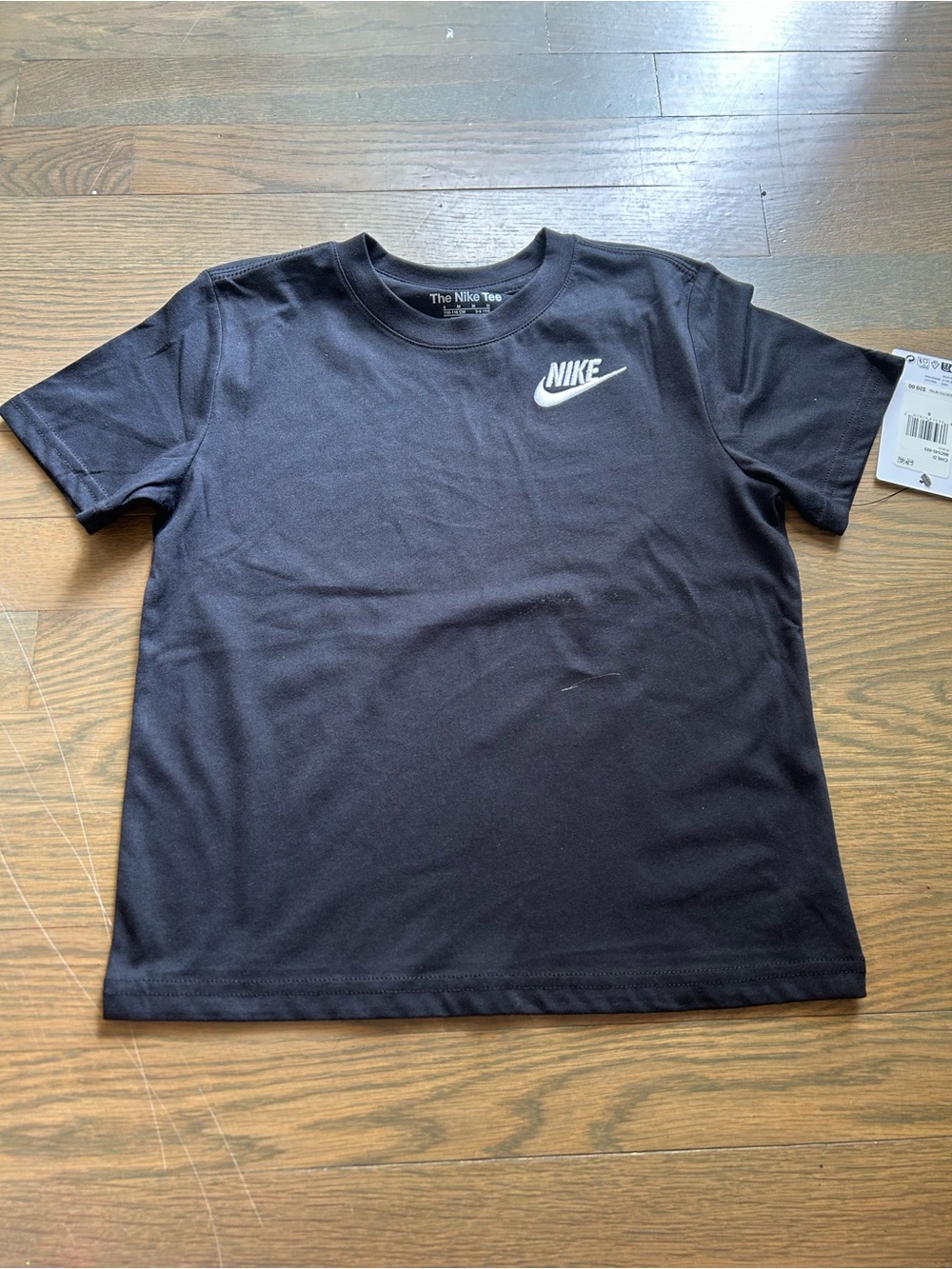 NWT Nike Boys Shirt size 6